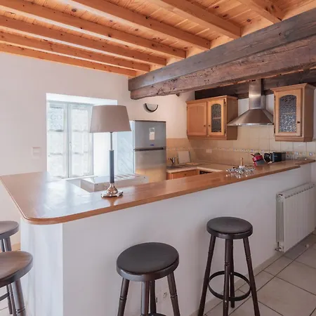 Holiday home Maison Anthian