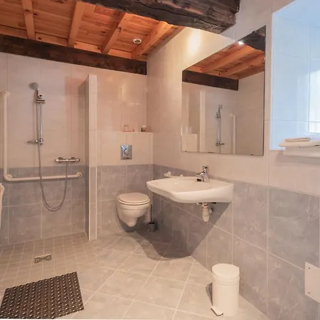 Maison Anthian Ferienhaus *