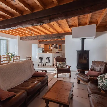 Maison Anthian Ferienhaus